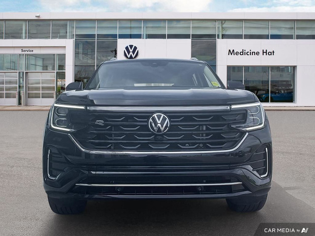2025 Volkswagen Atlas Execline in Cars & Trucks in Medicine Hat - Image 2