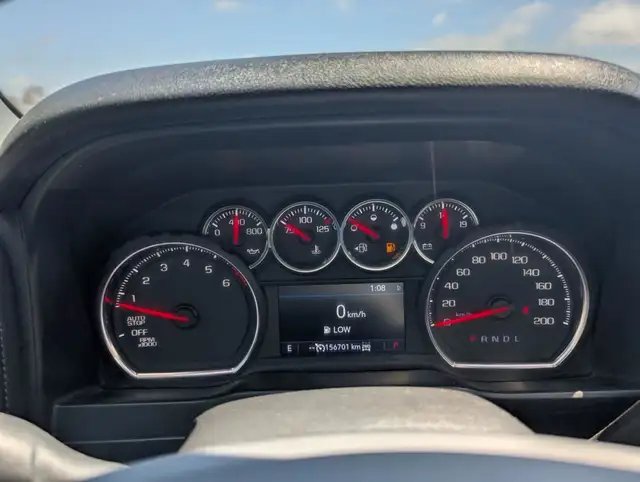 2019 Chevrolet Silverado 1500 LT Trail Boss in Cars & Trucks in London - Image 12