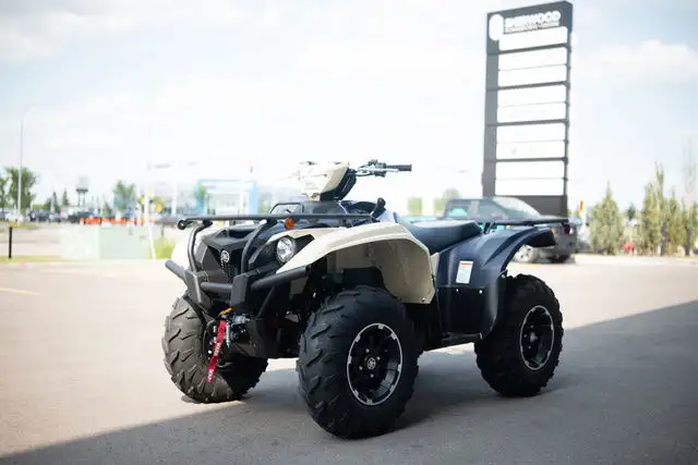 2025 Yamaha KODIAK 700 in ATVs in Strathcona County - Image 8