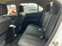 2015 Chevrolet Equinox Spacious, Comfortable Versatile! This midsize SUV offers a smooth ride, ample... (image 9)