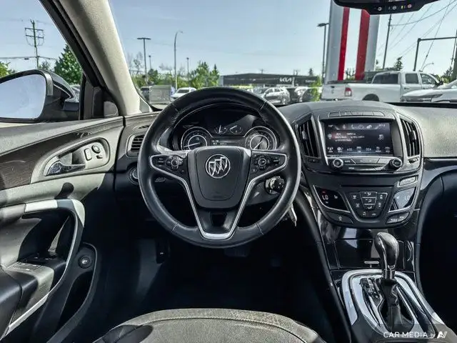 2016 Buick Regal REGAL | POWER MOONROOF | LEATHER FRONT in Cars & Trucks in Prince George - Image 12