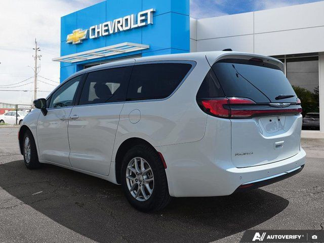 2024 Chrysler Pacifica Touring-L in Cars & Trucks in Windsor Region - Image 3
