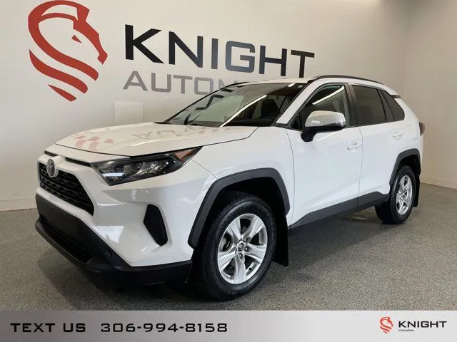 2019 Toyota RAV4 LE l Heated Seats l Back Up Cam l Touch Screen