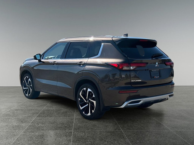 2024 Mitsubishi Outlander GT S-AWC / Heated Seats / Back up Cam  in Cars & Trucks in Calgary - Image 4