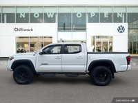 KBB.com Best Resale Value Awards. Only 46,464 Miles! This Toyota Tacoma delivers a Regular Unleaded... (image 1)