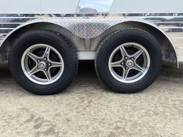 2024 Legend 8 Wide Aluminum Deluxe V-Nose Trailer - 8' x 19'! in Cargo & Utility Trailers in Barrie - Image 4