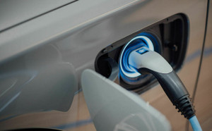 What_to_know_about_electric_vehicle_rebate_and_incentive_programs_in_Canada