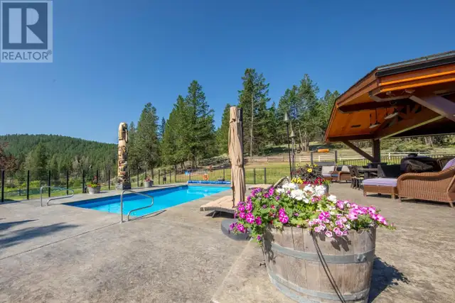 2175 WESTSIDE Road Invermere, British Columbia in Houses for Sale in Revelstoke - Image 16
