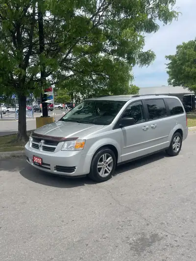 WOW!!CHECK OUT THIS DODGE GRAND CARAVAN FINISHED IN VERY GORGEOUS BRIGHT SILVER METALLIC!!STOW N GO!...