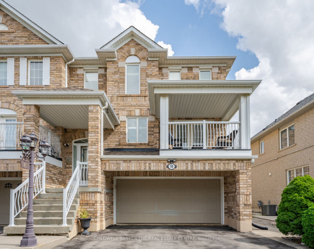 Canvas Road And America Avenue with 3 Bdrm 4 Bth in Houses for Sale in Markham / York Region