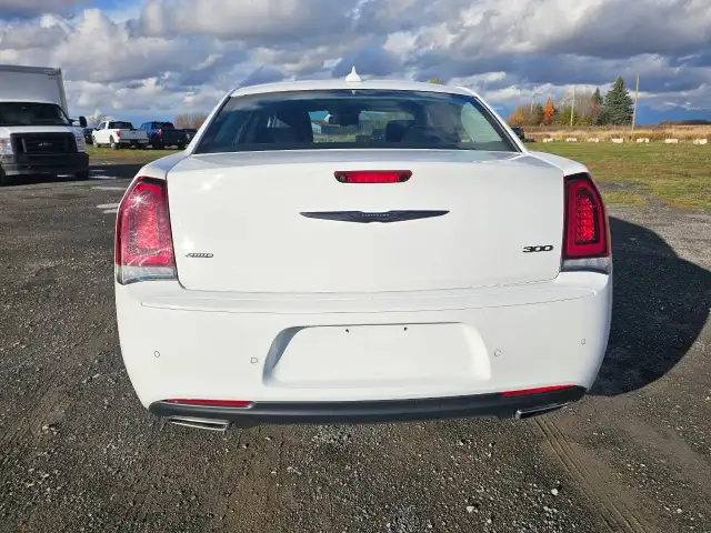 2023 Chrysler 30065275697085826125