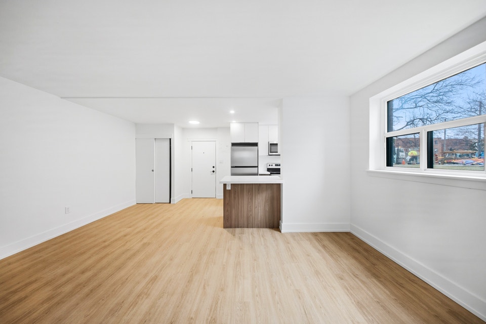 GORGEOUS 2 BEDROOM EAST YORK APARTMENTS! 3