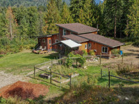 6582 NIXON ROAD Appledale, British Columbia