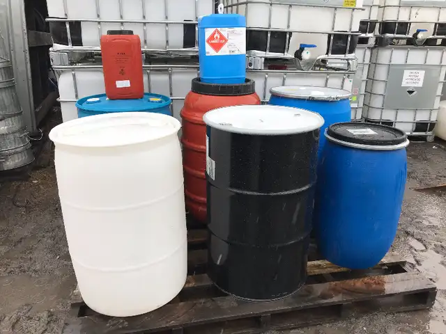 Barils de métal in Other in Drummondville - Image 3