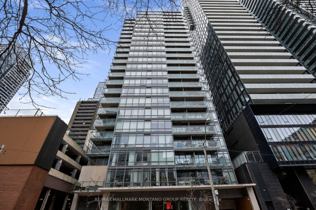 1 Bed+Den Condo For Sale @ Wellesley St E in Condos for Sale in City of Toronto