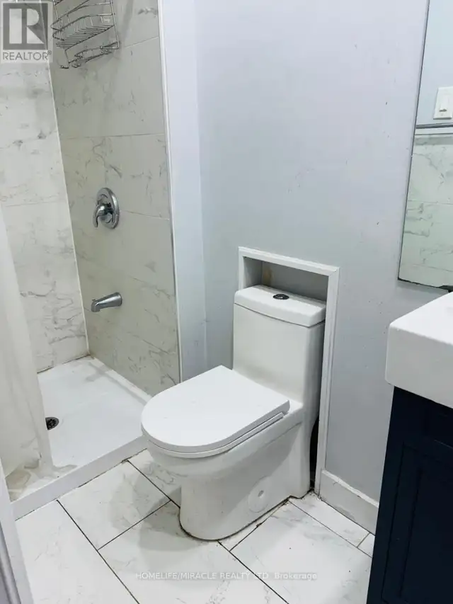 12084 HURONTARIO STREET Brampton (Snelgrove), Ontario in Long Term Rentals in Mississauga / Peel Region - Image 8