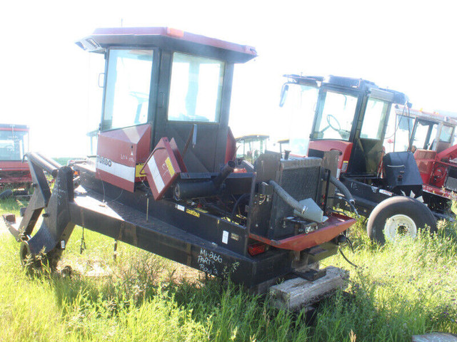 PARTING OUT: MacDon Premier 2900 Turbo Swather (Parts & Salvage) in Other in Saskatoon - Image 4
