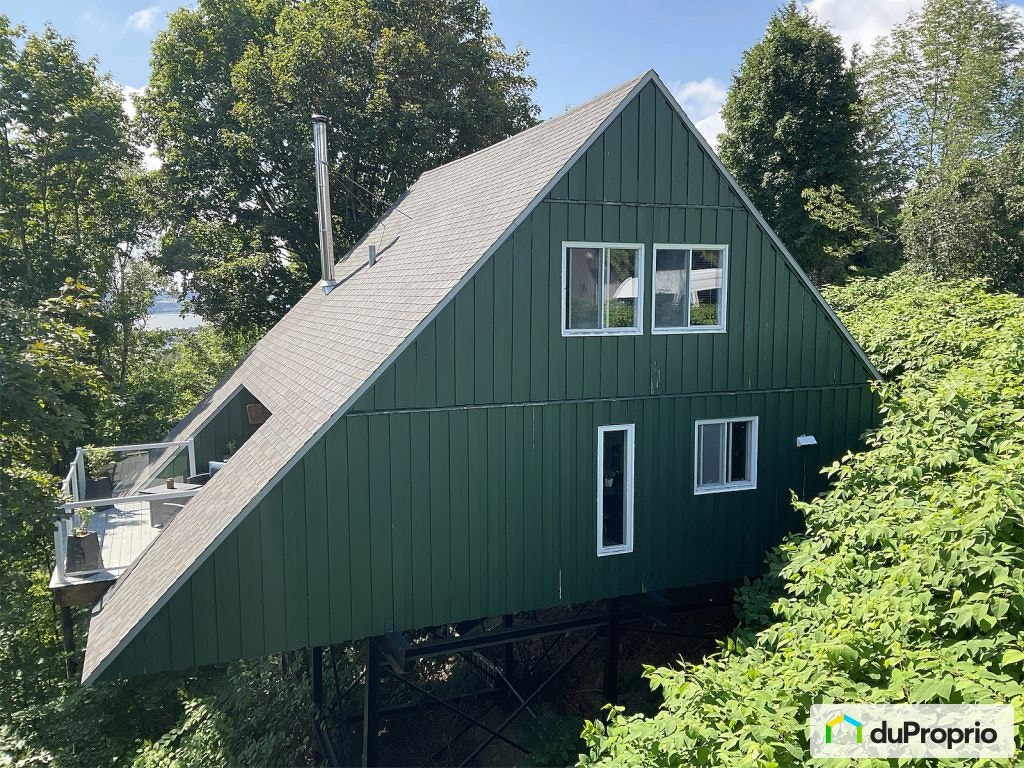 $424,000 - Cottage for sale in Beaupre — photo 1