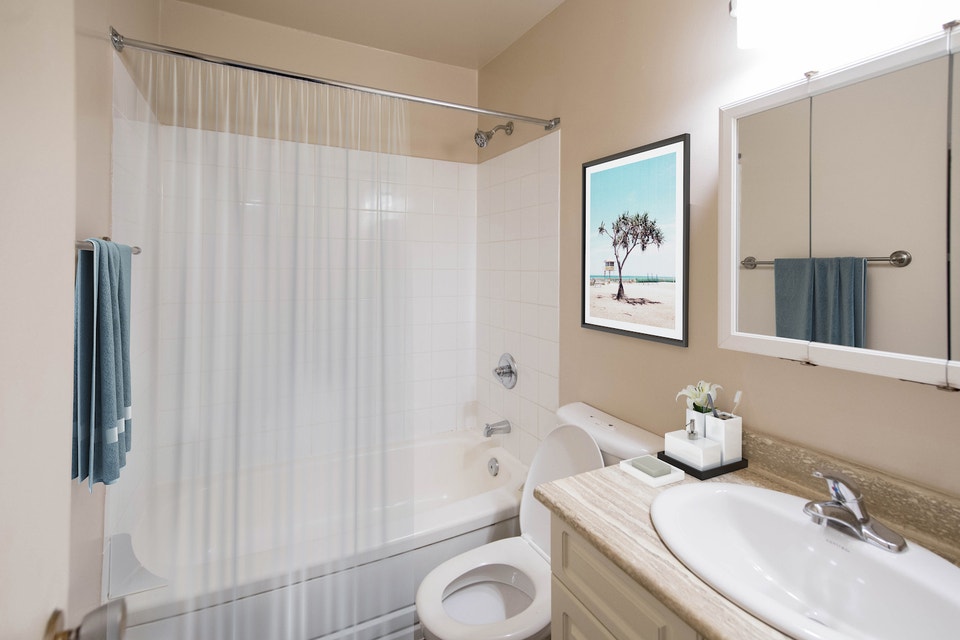 St. Vital - Two-Bedroom Suite Available 5