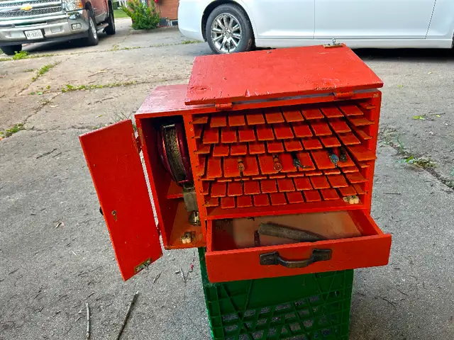 Pencil plug or lure tackle box handlining fishing in Fishing, Camping & Outdoors in Sarnia - Image 5