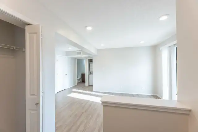 Townhomes with in Suite Laundry - Sagecourt - House for Rent Str in Long Term Rentals in Calgary - Image 3