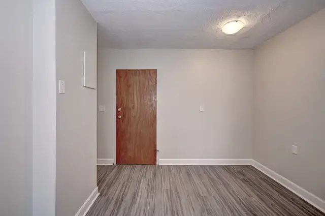 Mount Forest 1 Bedroom Junior Apartment for Rent: in Long Term Rentals in Stratford - Image 8