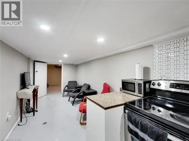 44 FRANCIS Street Hamilton, Ontario in Commercial & Office Space for Sale in Mississauga / Peel Region - Image 25