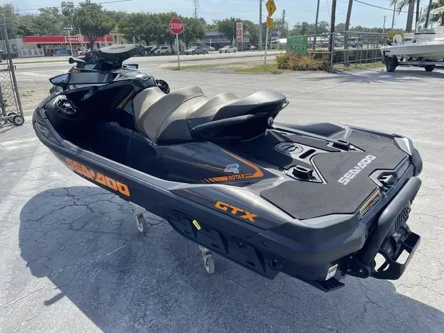 2022 SEADOO GTX 230 (FINANCING AVAILABLE) in Personal Watercraft in Strathcona County - Image 5
