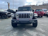 WHEELS: 17 X 7.5 POLISHED W/BLACK POCKETS -inc: Aluminum (STD),COLD WEATHER GROUP -inc: Heated Steer... (image 1)