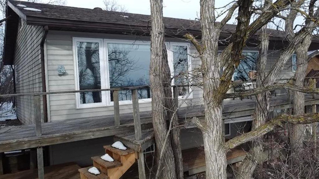 1031 Franklin-Hasselfield Road Lake Metigoshe, Manitoba in Houses for Sale in Brandon - Image 4