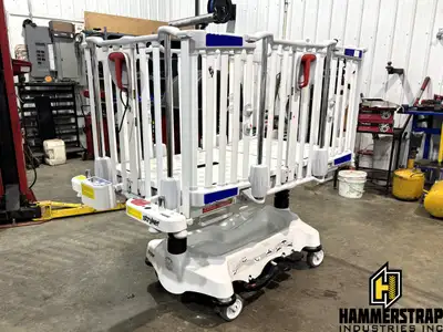 STRYKER FL19 Medical Crib w/ Hydraulic Adjustable Height & Weight Scale Secure crib-style enclosure...