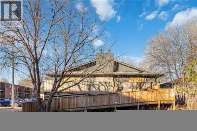 Discover an incredible opportunity with this spacious bi-level duplex on a R2-zoned lot (50 ft × 140...