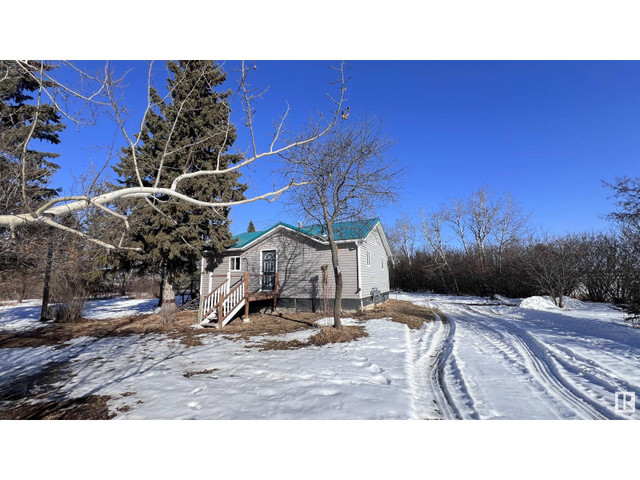 59310 RNG RD 112 Rural St. Paul County, Alberta in Houses for Sale in Edmonton - Image 2