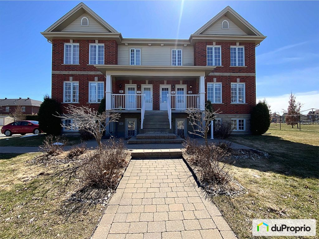 $399,900 - Condominium for sale in Beloeil — photo 1