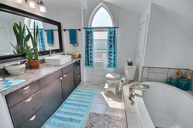 ✨ A Rare Gem - Church Converted Home✨63234990931843123