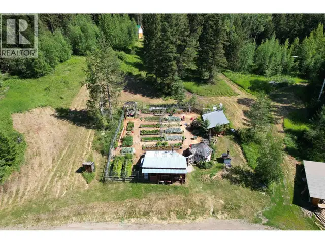 6661 BISS ROAD Forest Grove, British Columbia in Houses for Sale in 100 Mile House - Image 7
