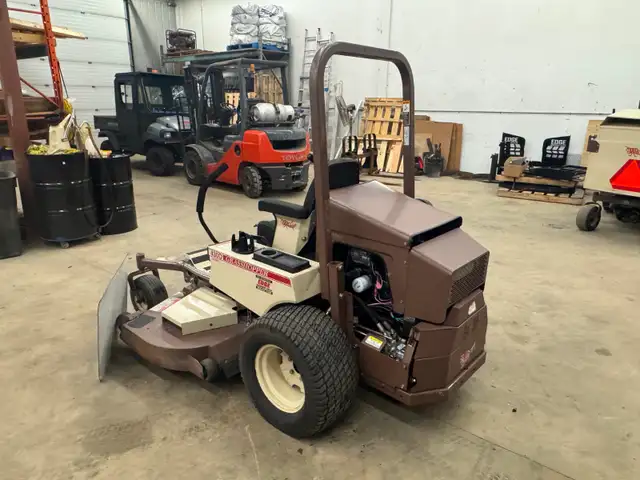GRASSHOPPER MODEL 430D ZERO TURN MOWER-JOHN DEERE,KUBOTA ETC in Lawnmowers & Leaf Blowers in Regina - Image 3