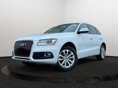 This Audi Q5 has a strong Intercooled Turbo Premium Unleaded I-4 2.0 L/121 engine powering this Auto...