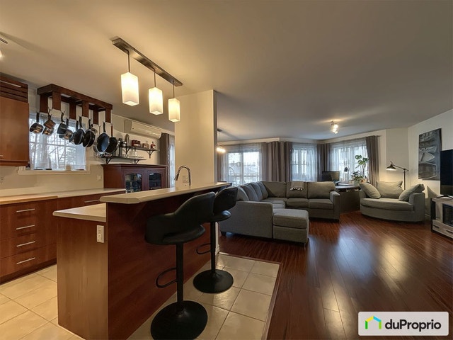 $327,500 - Condominium for sale in Neufchatel — photo 1