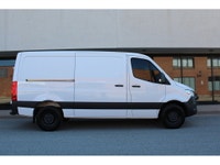 2019 MERCEDES SPRINTER 2500 -- 144 - LOW ROOF!!! 3.0L V6 DIESEL ENGINE !!! 2 SEATER !!! -- ONLY 231,... (image 7)