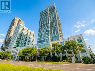 A sweeping panorama of Toronto's most iconic landscapes surrounds this 1+1 bedroom, 1-bath offering...