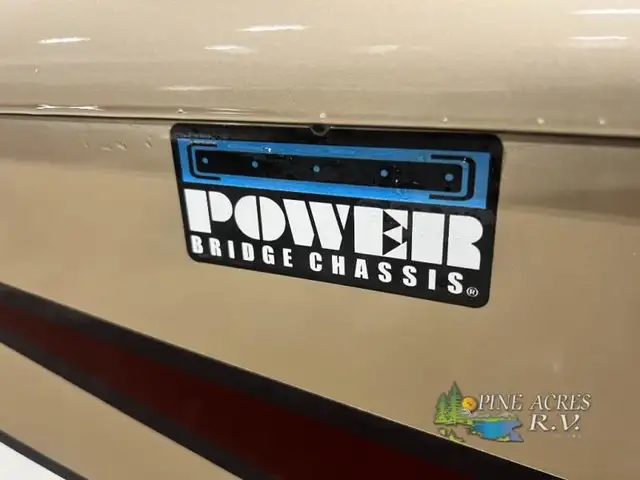 2013 Fleetwood RV Discovery 40X Diesel 057,684 Miles in RVs & Motorhomes in Moncton - Image 68