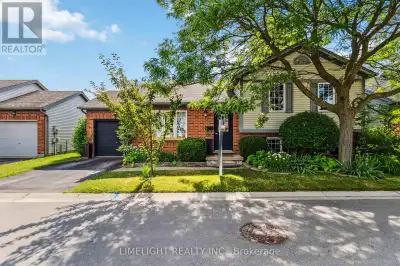 Summerside welcomes you to this charming 4-level side split detached condominium, offering space, co...
