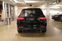 This Mercedes-Benz GLC 300 has a strong Intercooled Turbo Premium Unleaded I-4 2.0 L/121 engine powe... (image 5)