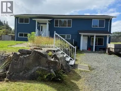 Spacious 5-Bedroom Family Home in a Great Location! This freshly painted5-bedroom, 3 bathroom home i...