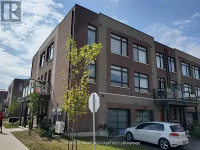 2 BLUENOSE STREET Vaughan (Vaughan Grove), Ontario