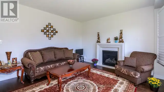 1474 SIMPKIN COURT Innisfil (Lefroy), Ontario in Houses for Sale in Barrie - Image 6