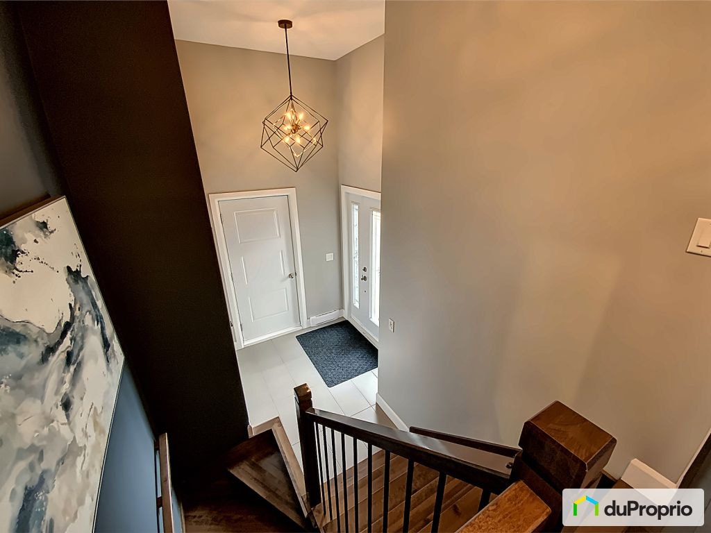 $745,000 - Bungalow for sale in St-Ferreol-les-Neiges — photo 2