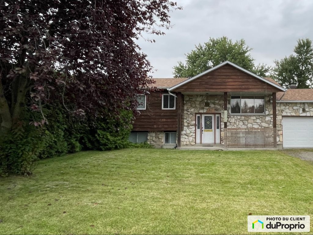 $625,000 - Bungalow for sale in Boisbriand — photo 1