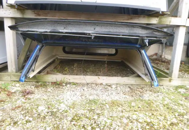 2019 - 2023 Ford Ranger 5' N6 Blue Lightning ARE Truck Cap in Other Parts & Accessories in Kitchener / Waterloo - Image 4